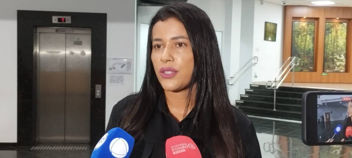 Prefeita Francieli tem reunião com Sinfra para definir ponto turístico no Morro de Santo Antônio e asfalto na Comunidade Morrinho