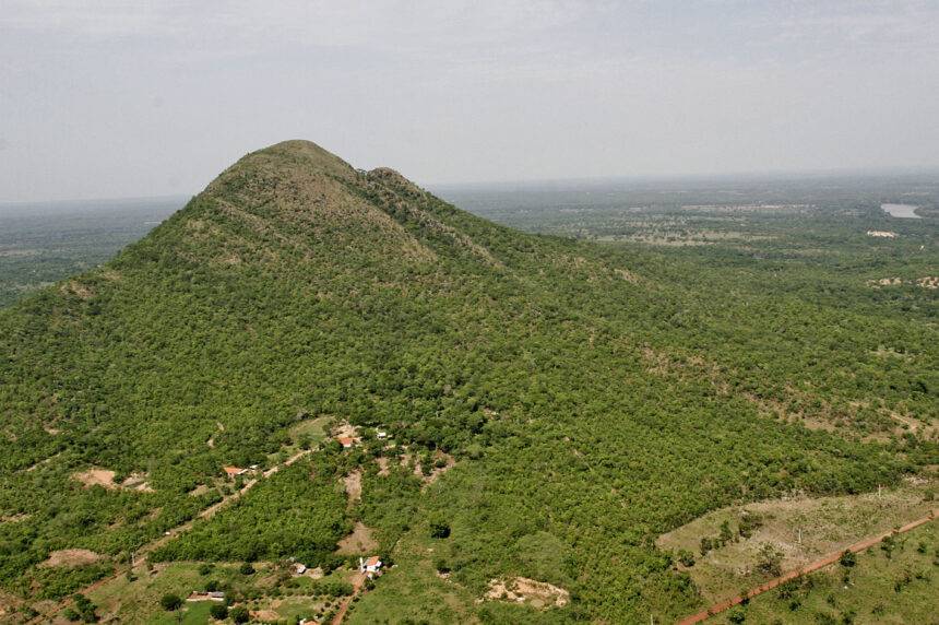 Nova estrada no Morro de Santo Antônio promete impulsionar turismo e comércio em Leverger  