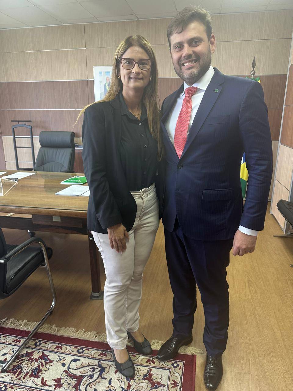 Prefeita Margareth reúne-se em Brasília para tratar sobre saúde e agricultura familiar;<VIDEO>
