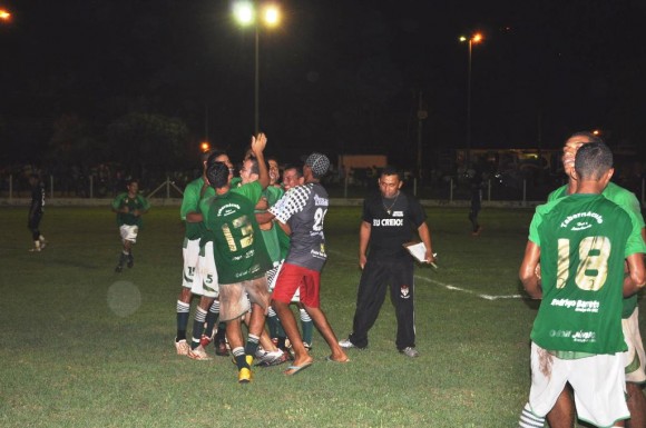 BEC vence Amigos de Stº Antônio no primeiro jogo da semifinal, 2 a 1