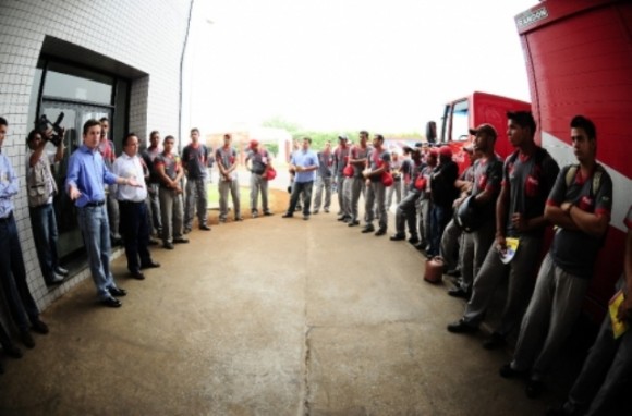 Geração de emprego está entre as prioridades de Mauro Mendes