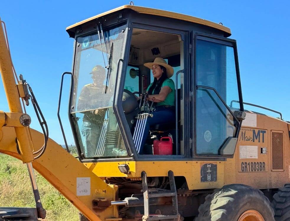 Prefeita Francieli bota máquina para funcionar e vistoria 