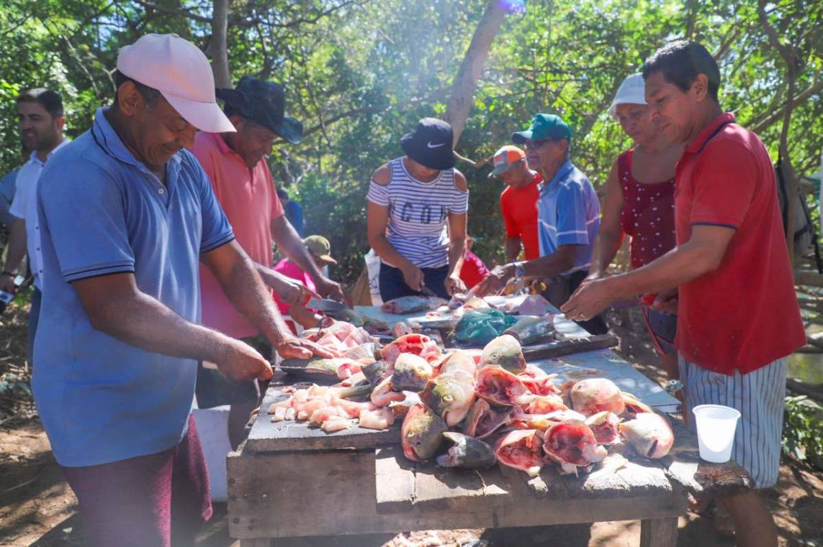 Com peixada no 0800, tradição de quatro décadas será domingo (29)