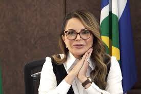 Virginia Mendes passa por cirurgia de urgência para retirada do apêndice em São Paulo