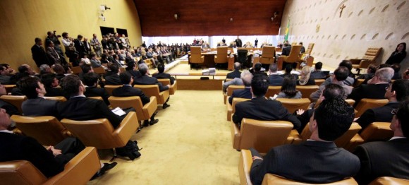 STF suspende julgamento do RE de Roriz (5 a 5)