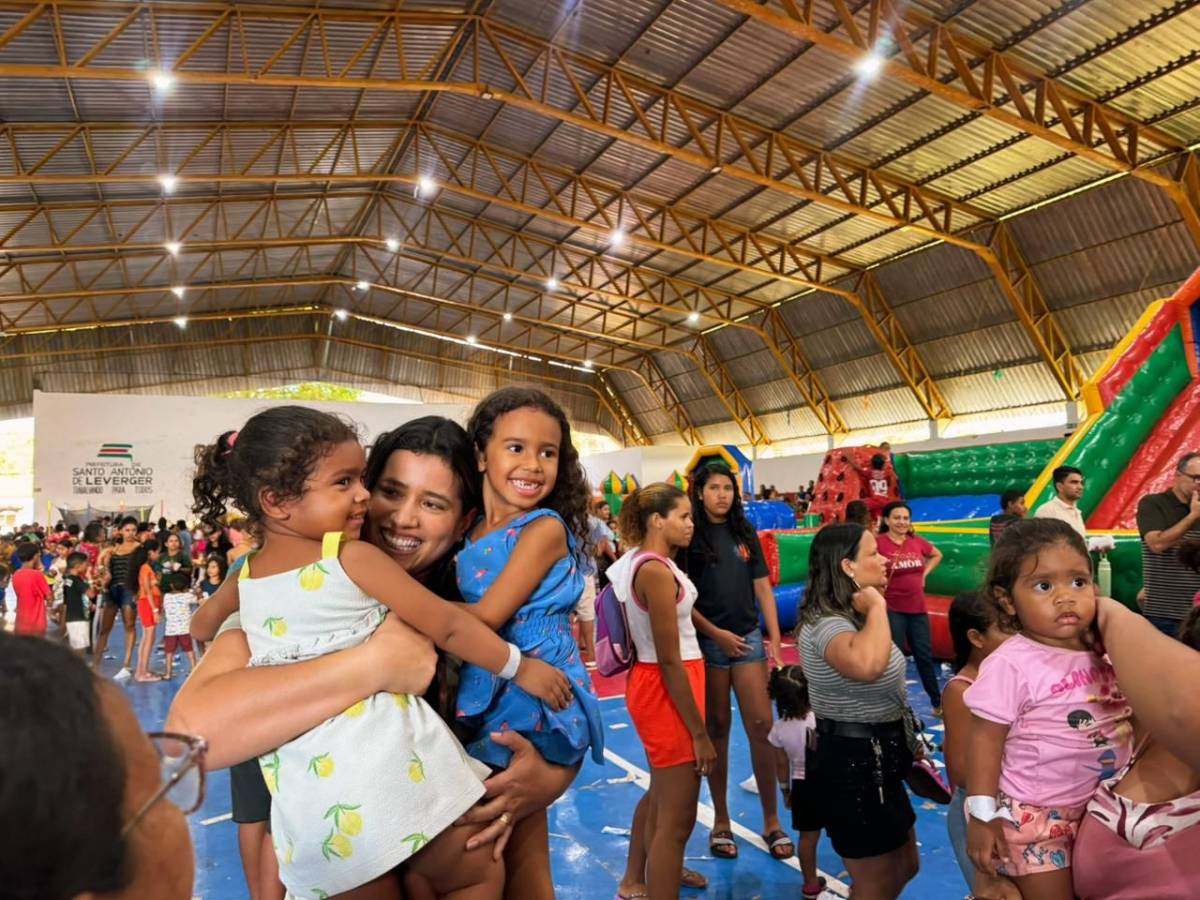 Prefeita Francieli celebra o Dia das Crianças com festa, brincadeiras e presentes em Leverger!