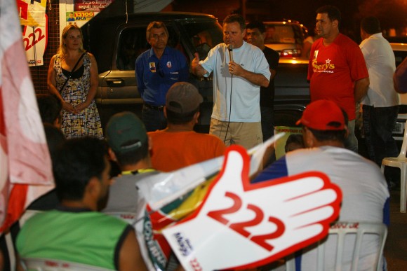 Maggi assume compromisso de implantar universidade em Roo