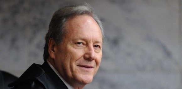 Ficha Limpa valerá para estas eleições, diz presidente do TSE