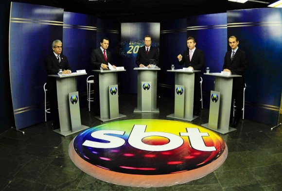 Mauro aponta em debate que dinheiro aplicado na educação é pouco