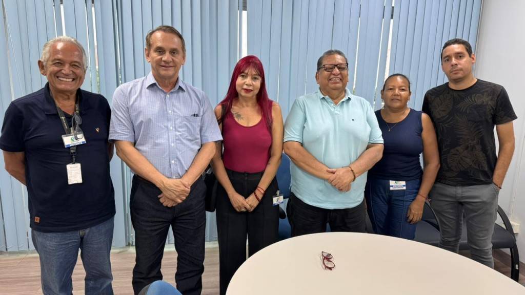 Wilson Santos vai ao INSS de Cuiabá cobrar explicações sobre atraso no Seguro-Defeso