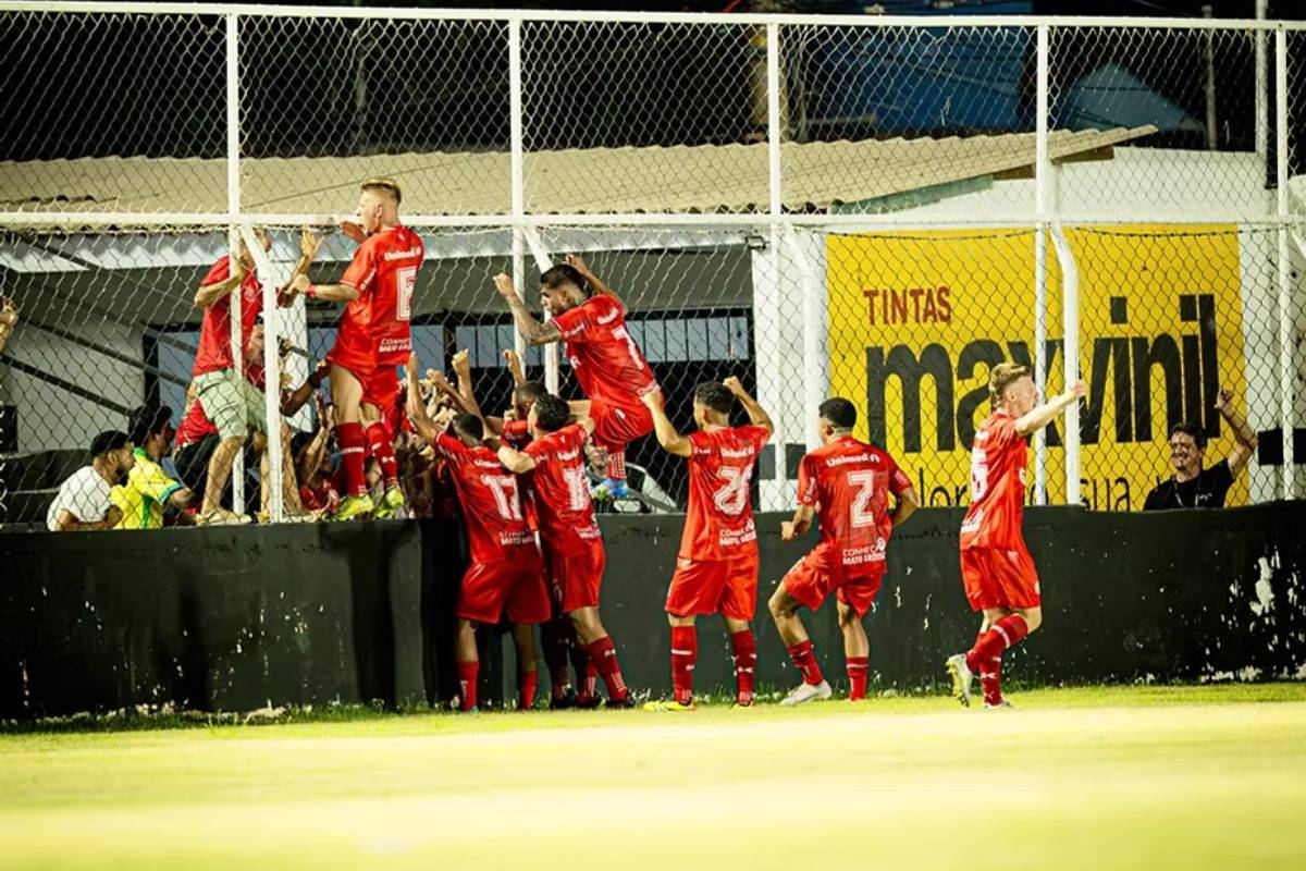 União vence o Mixto no Dutrinha e estreia com vitória 