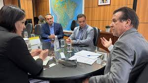 Deputados pressionam governo federal em Brasília por seguro-defeso atrasado