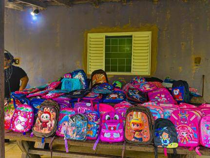 Prefeita Margareth engaja em campanha que arrecada 250 mochilas para  crianças de comunidades rurais e ribeirinhas