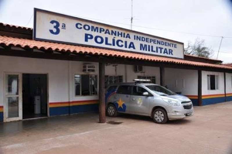 Homem embriagado ameaça incendiar casa com mulher e filhos em Leverger