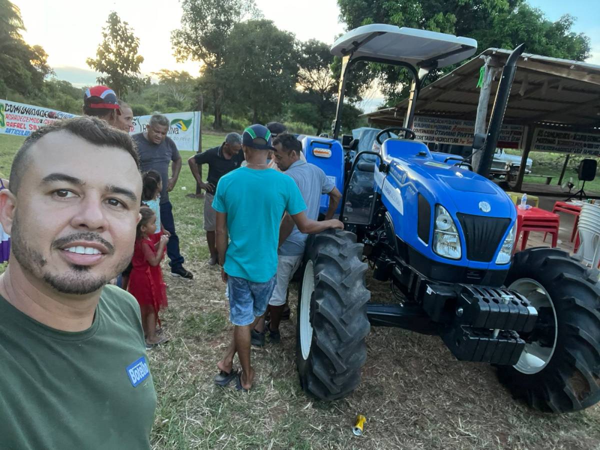 Vereador Rafael Silva agradece apoio que viabiliza trator para comunidade rural de Água Branca <VIDEO>