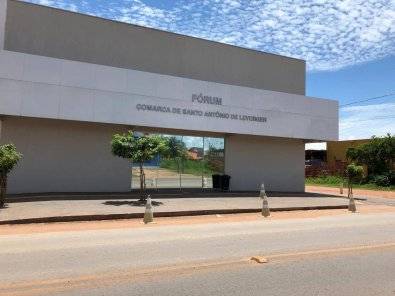 Fórum suspende expediente no dia 4 de maio devido a ponto facultativo municipal