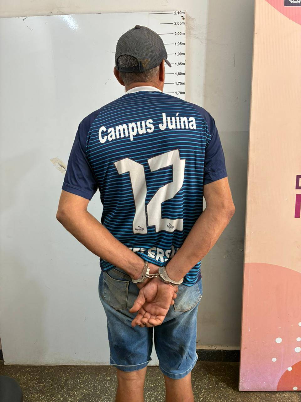 Embriagado e armado, homem dispara para o alto e ameaça companheira dentro de casa