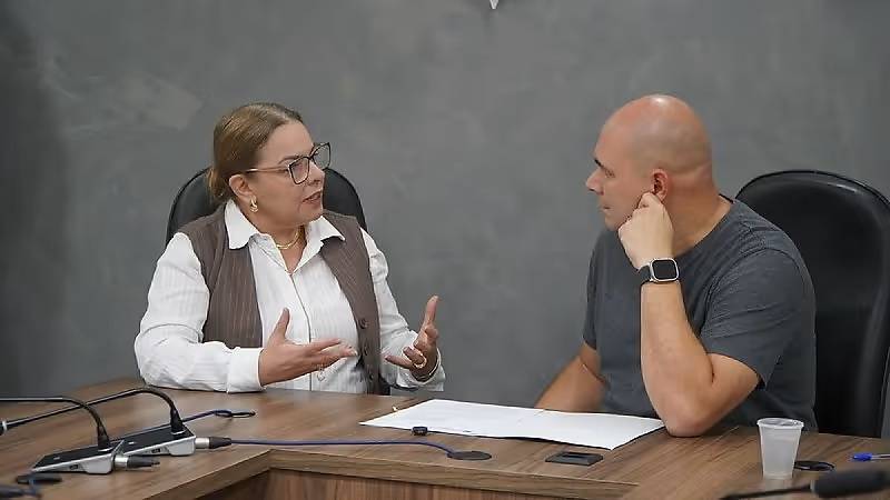 Abilio apoia permanência de Paula Calil e questiona críticas à reeleição