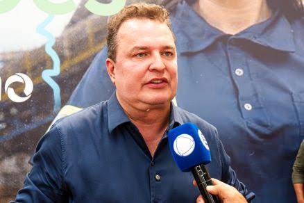 Max marca convenção do Podemos e descarta liberar apoio de filiados