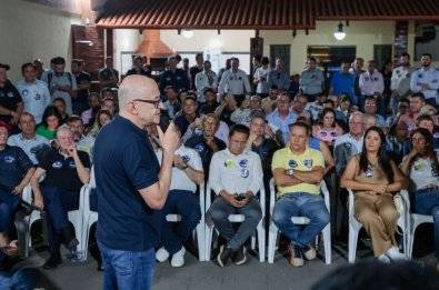 Vinte e oito prefeitos abandonam aliados