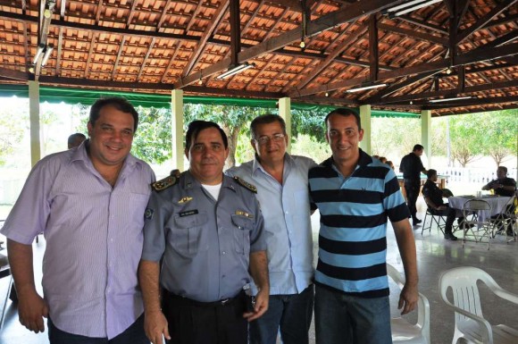 Almoço reúne militares da PM e autoridades politicas em Leverger