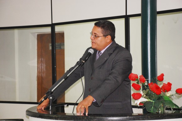 Vereadores aprovam requerimento sobre viagem a Camboriu 