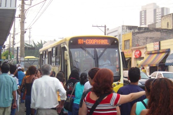 Justiça suspende o aumento da passagem de ônibus em Cuiabá