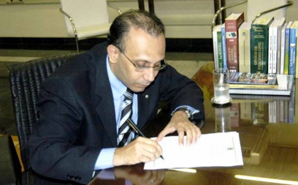 Juiz Yale Sabo condena empresa de trasnporte em 20 mil reais