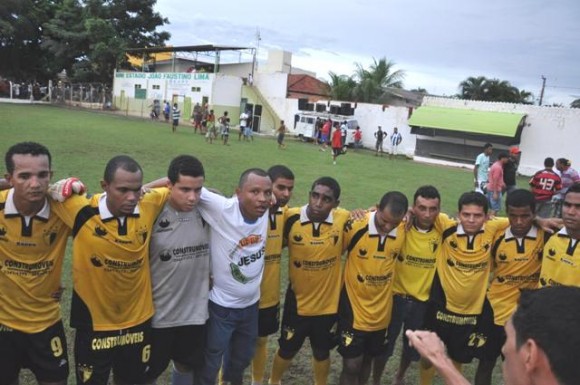 Diretoria do Nova Fronteira espera levar 200 torcedores na final 