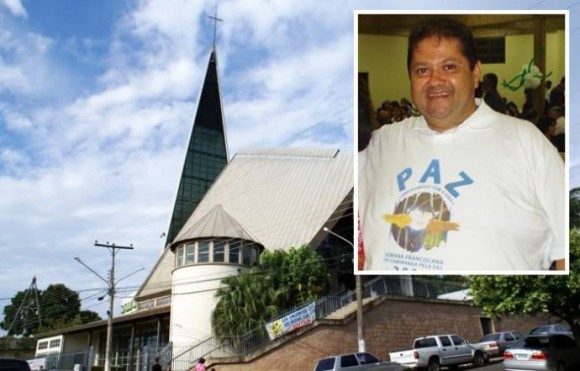 Frei é preso com menor de 16 anos em um motel