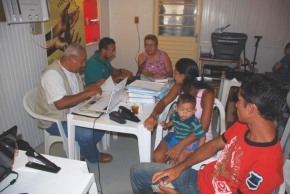 Ribeirinhos recebem atendimento no Projeto em 2010