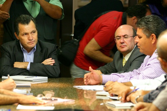 Prefeitos debatem política dos consórcios com Silval Barbosa