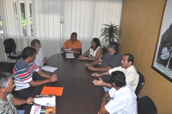 Em reunião Ugo comunica que vai publicar reenquadramento do PCCS