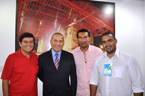 Encontro da Fundação Ulysses reúne politicos em Cuiabá