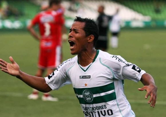 Santo-antoniense marca 2 gols é destaque na Copa Brasil