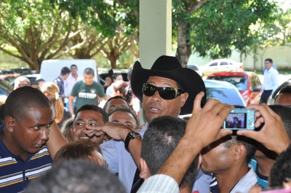 Fundador da Igreja Mundial se reúne com membros em Leverger