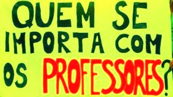 Professores devem entrar em greve nos próximos dias