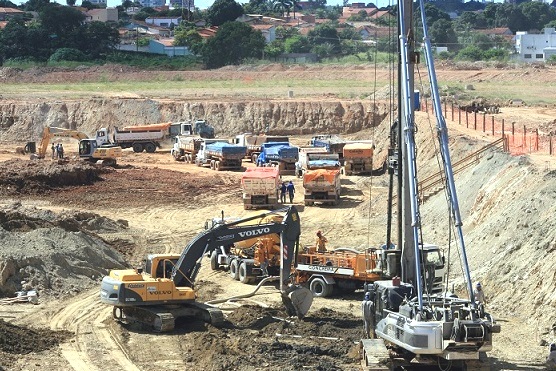 Pilares da Arena Pantanal começam a ser instalados nesta terça-feira