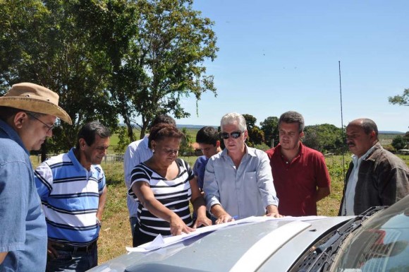 Projeto de distribuíção de água, reúne adversários políticos em Mimoso