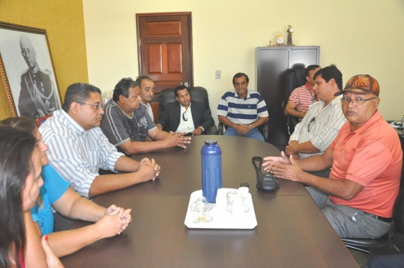 Reunião define acordo sobre desvio  para tráfego de caminhões 