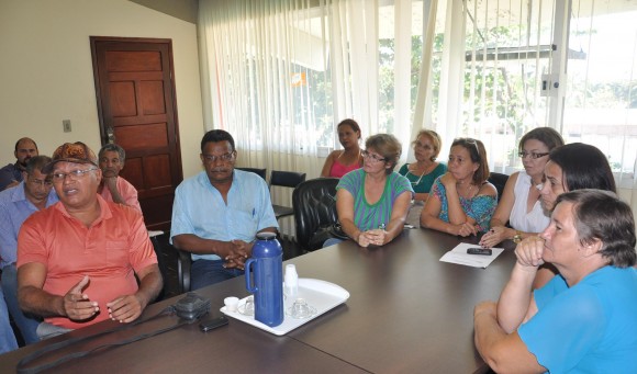 Dragas - Vídeo registra insatisfação de autoridades e moradores 