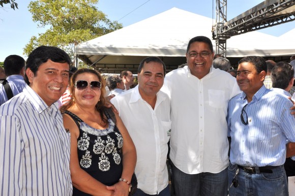 Dê olho em 2012, politicos comparecem no evento da Agecopa