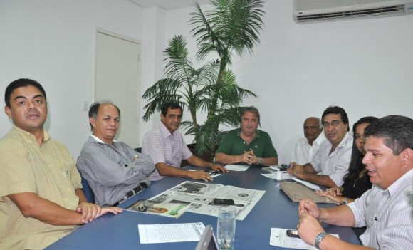 Ugo reúne com prefeitos na AMM para tratar sobre destino do Lixo