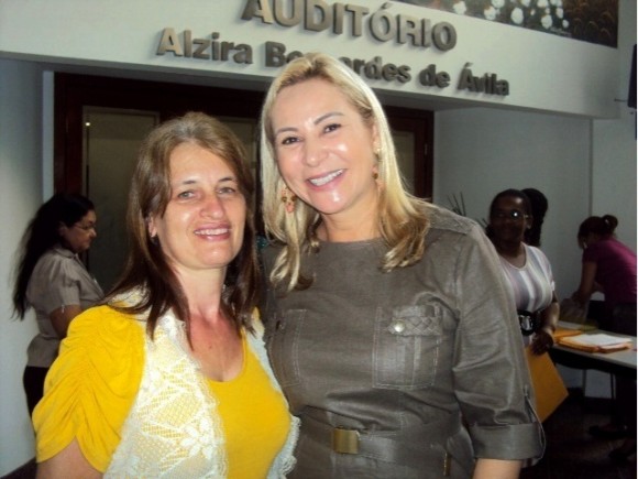 Maria Bordin da Assistênica Social com Roseli Barbosa 1ª dama de MT