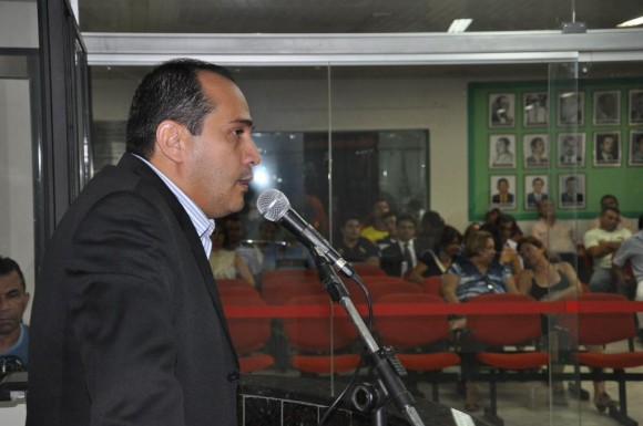 Harrisson manda recado para Luciano Padilha, 