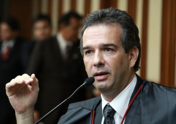Ministro diz que o seu voto está pronto e julgamento é na quinta