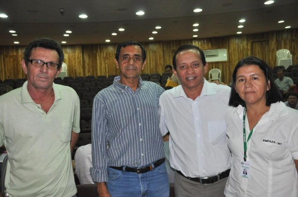 Ugo assina convênio que vai beneficiar agriculturores do município