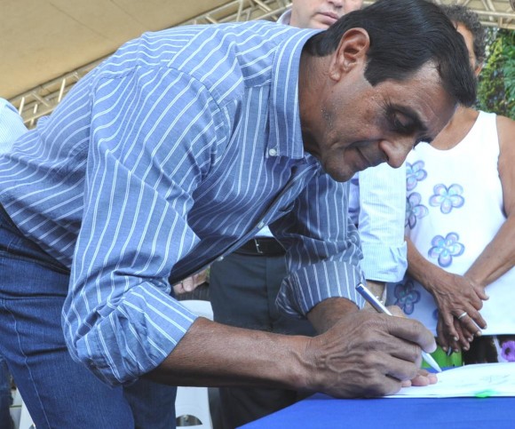 Não seria prudente entregar dados a ex-contador, diz Ugo Padilha