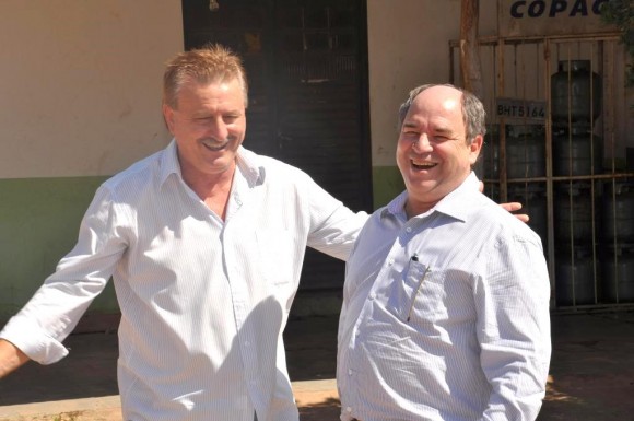 Sérgio Potrich (E) da Agrovila quer mais investimentos para a região