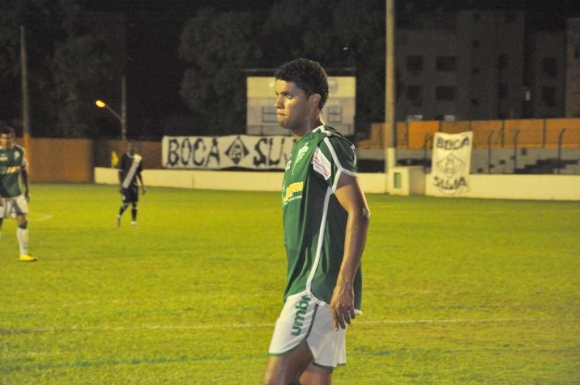 O zagueiro santo-antoniense Odail Jr estreou no Mixto neste sábado